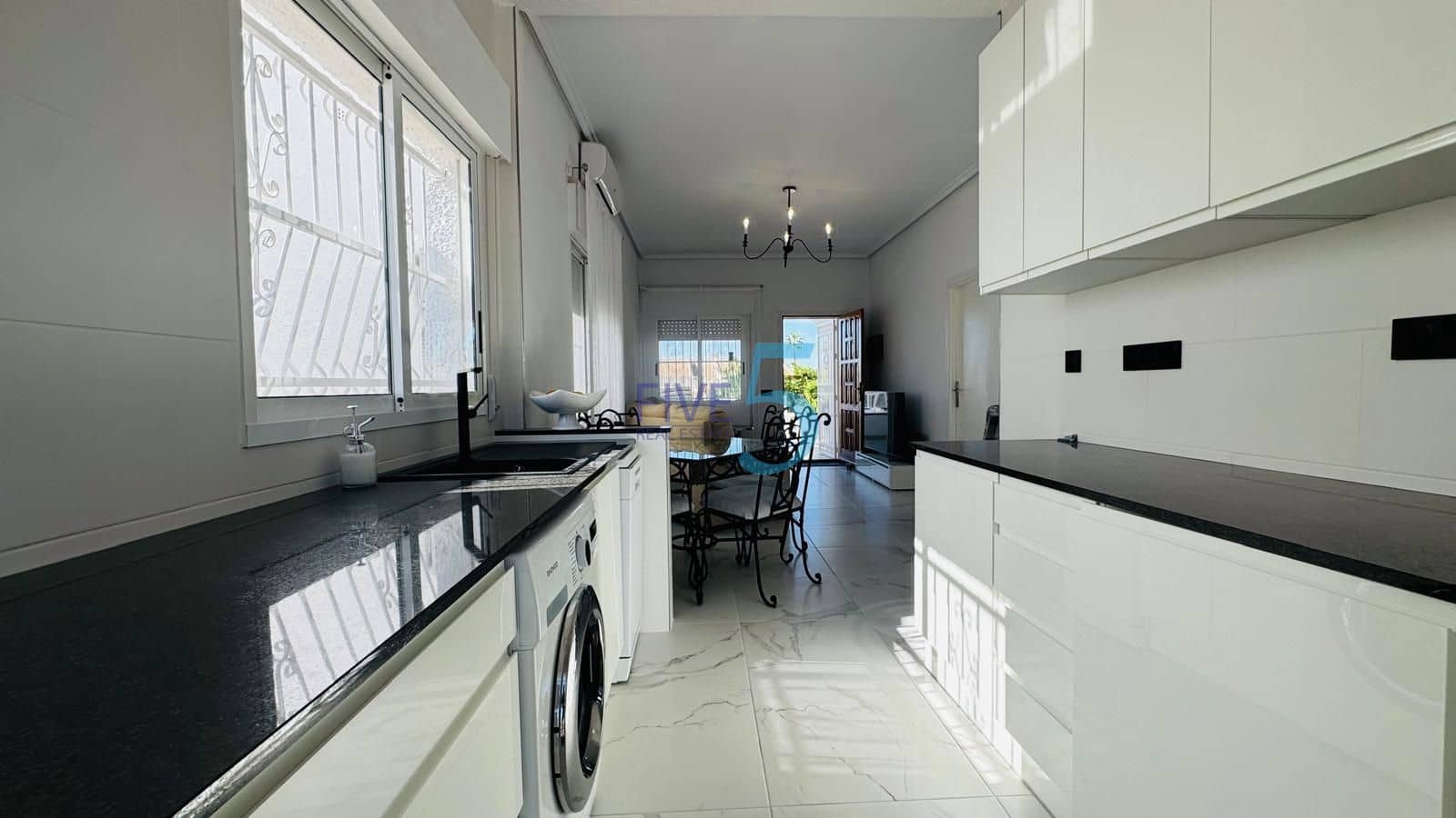 2 soverom Bungalow til salgs i Ciudad Quesada med svømmebasseng garasje - € 199 000 (Ref: 10176165)