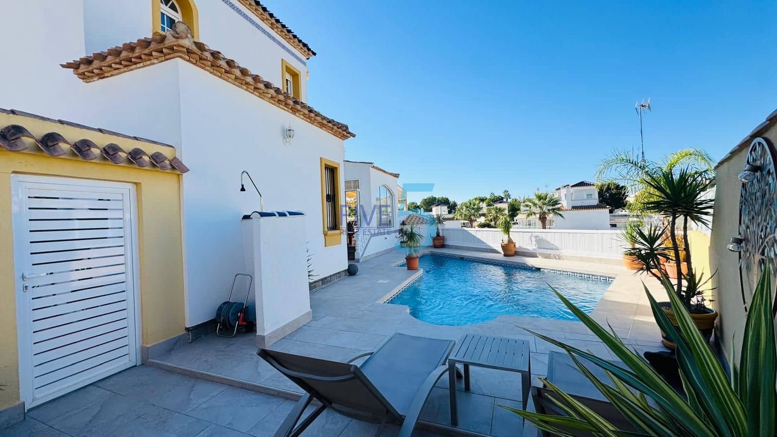 3 bedroom Villa for sale in Los Dolses with pool garage - € 480,000 (Ref: 10179719)