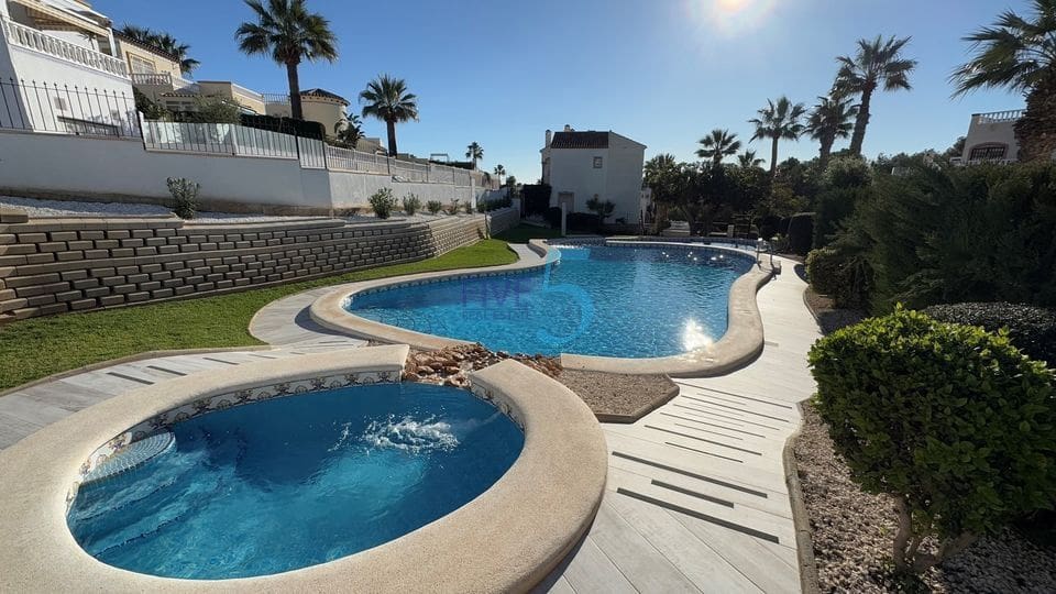 3 bedroom Villa for sale in Los Dolses with pool garage - € 480,000 (Ref: 10179719)