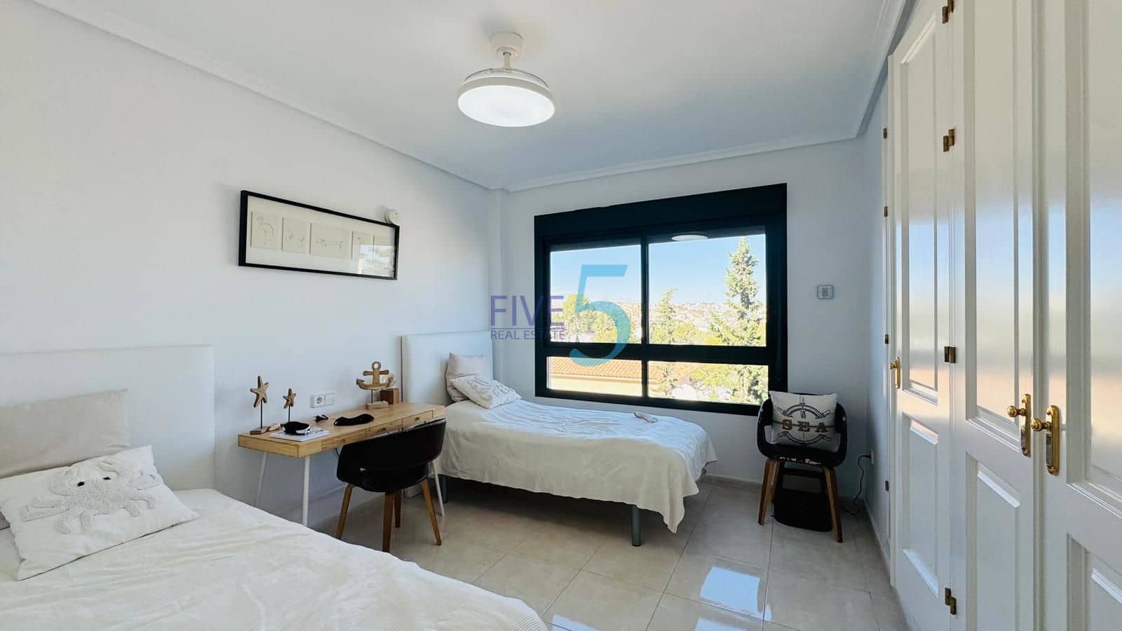 2 soverom Leilighet til salgs i Campoamor med svømmebasseng garasje - € 298 000 (Ref: 10182034)