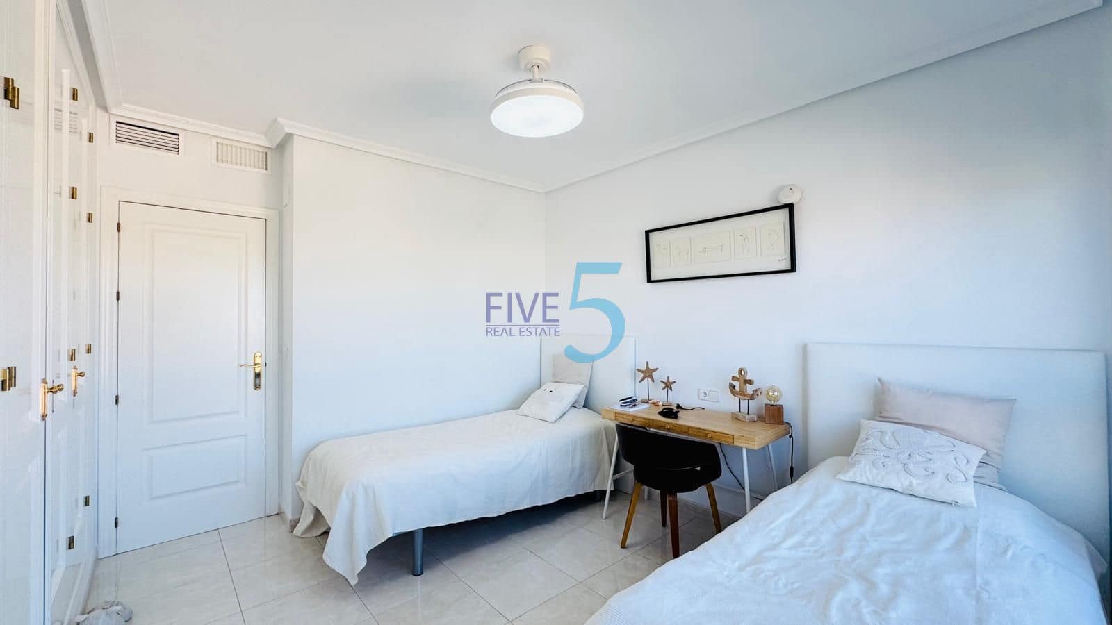 2 soverom Leilighet til salgs i Campoamor med svømmebasseng garasje - € 298 000 (Ref: 10182034)