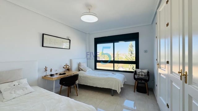 2 soverom Leilighet til salgs i Campoamor, Orihuela med svømmebasseng garasje - € 298 000 (Ref: 10182034)