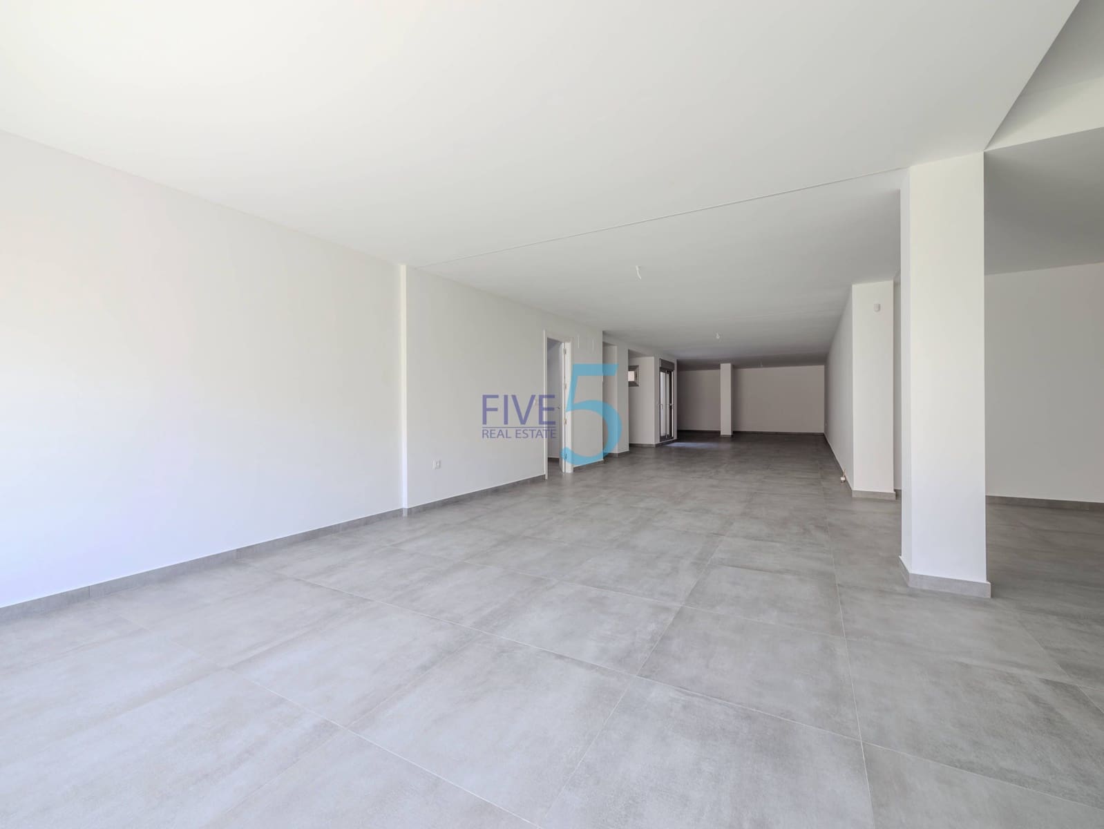 4 bedroom Villa for sale in Algorfa with pool garage - € 690,000 (Ref: 10183290)