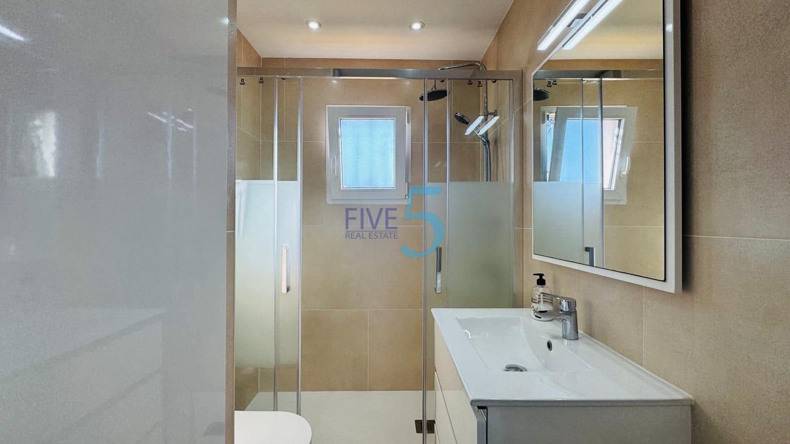 1 quarto Apartamento para venda em Villamartin com piscina garagem - 119 000 € (Ref: 10183538)