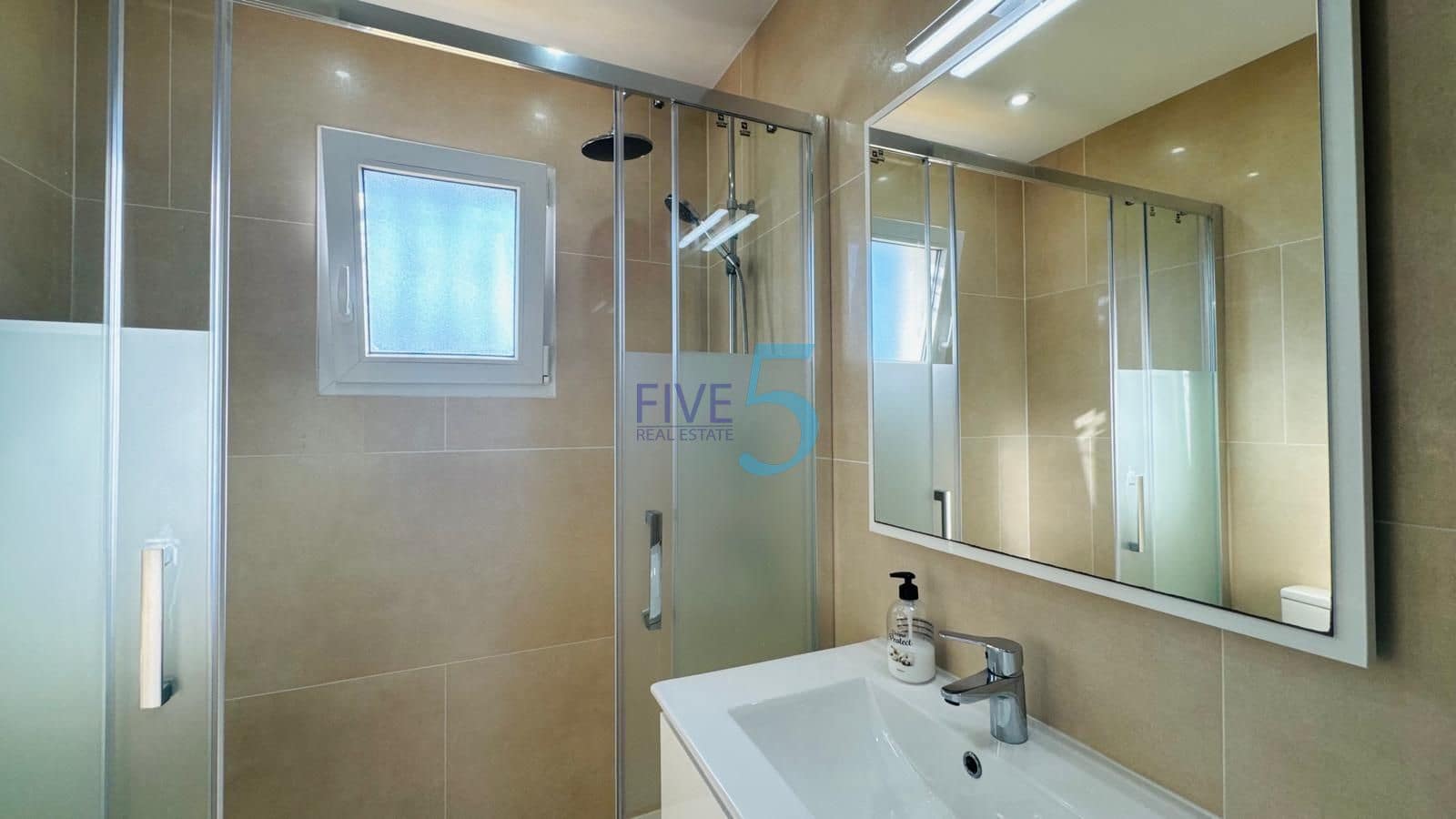 1 quarto Apartamento para venda em Villamartin com piscina garagem - 119 000 € (Ref: 10183538)