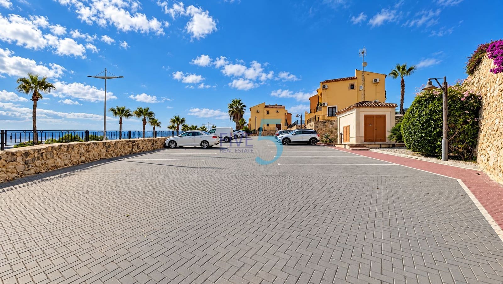 2 bedroom Townhouse for sale in Algorfa with pool garage - € 229,995 (Ref: 10183540)