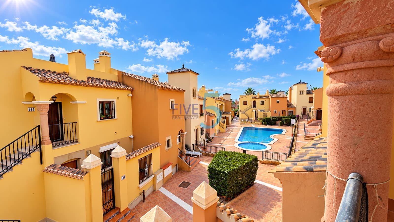 2 bedroom Townhouse for sale in Algorfa with pool garage - € 229,995 (Ref: 10183540)