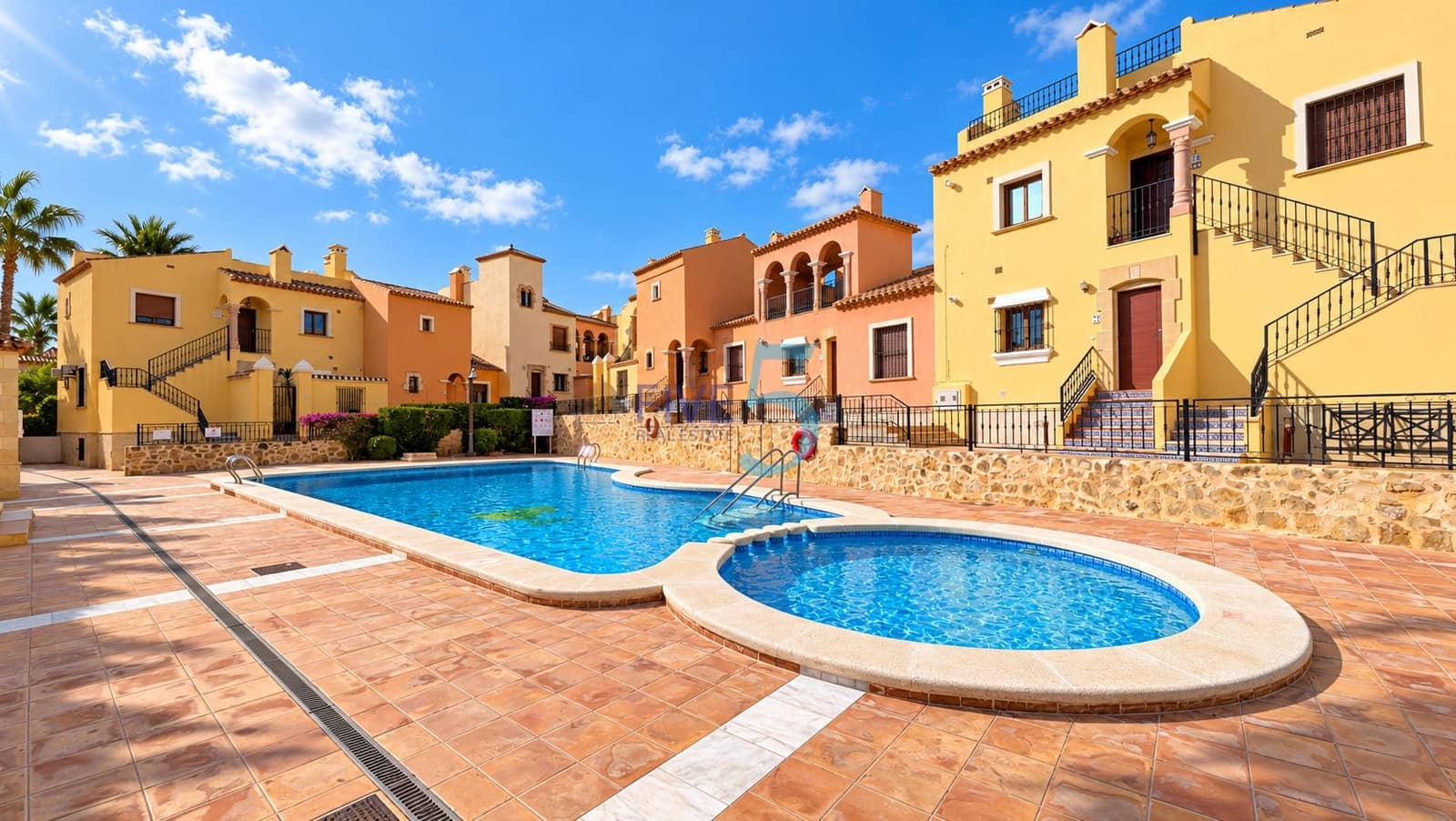 2 bedroom Townhouse for sale in Algorfa with pool garage - € 229,995 (Ref: 10183540)