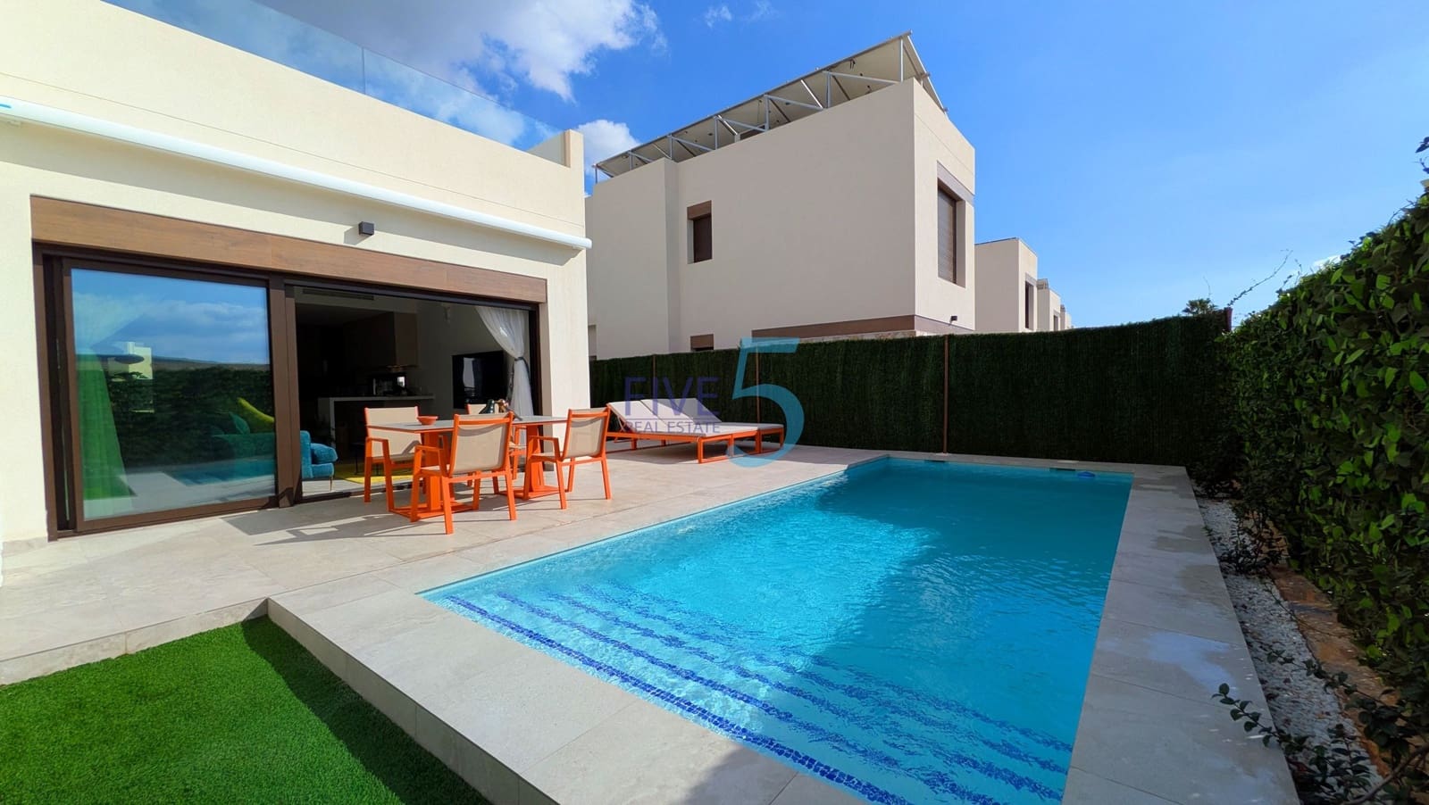 3 bedroom Villa for sale in Algorfa with pool garage - € 610,000 (Ref: 10185974)