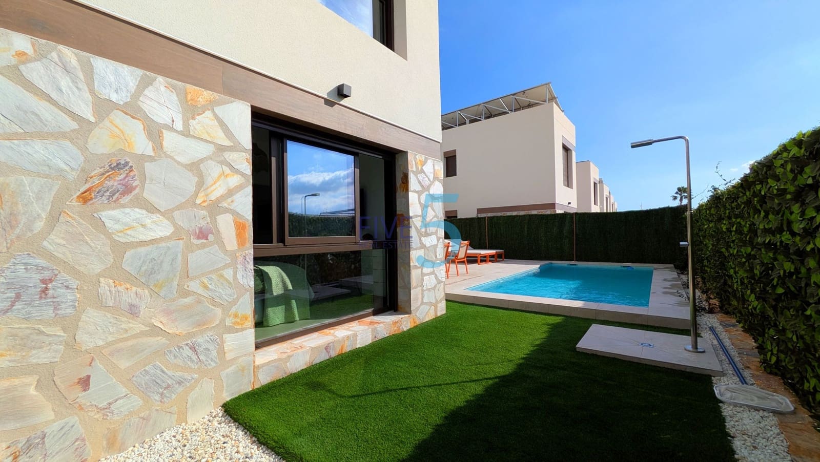3 bedroom Villa for sale in Algorfa with pool garage - € 610,000 (Ref: 10185974)