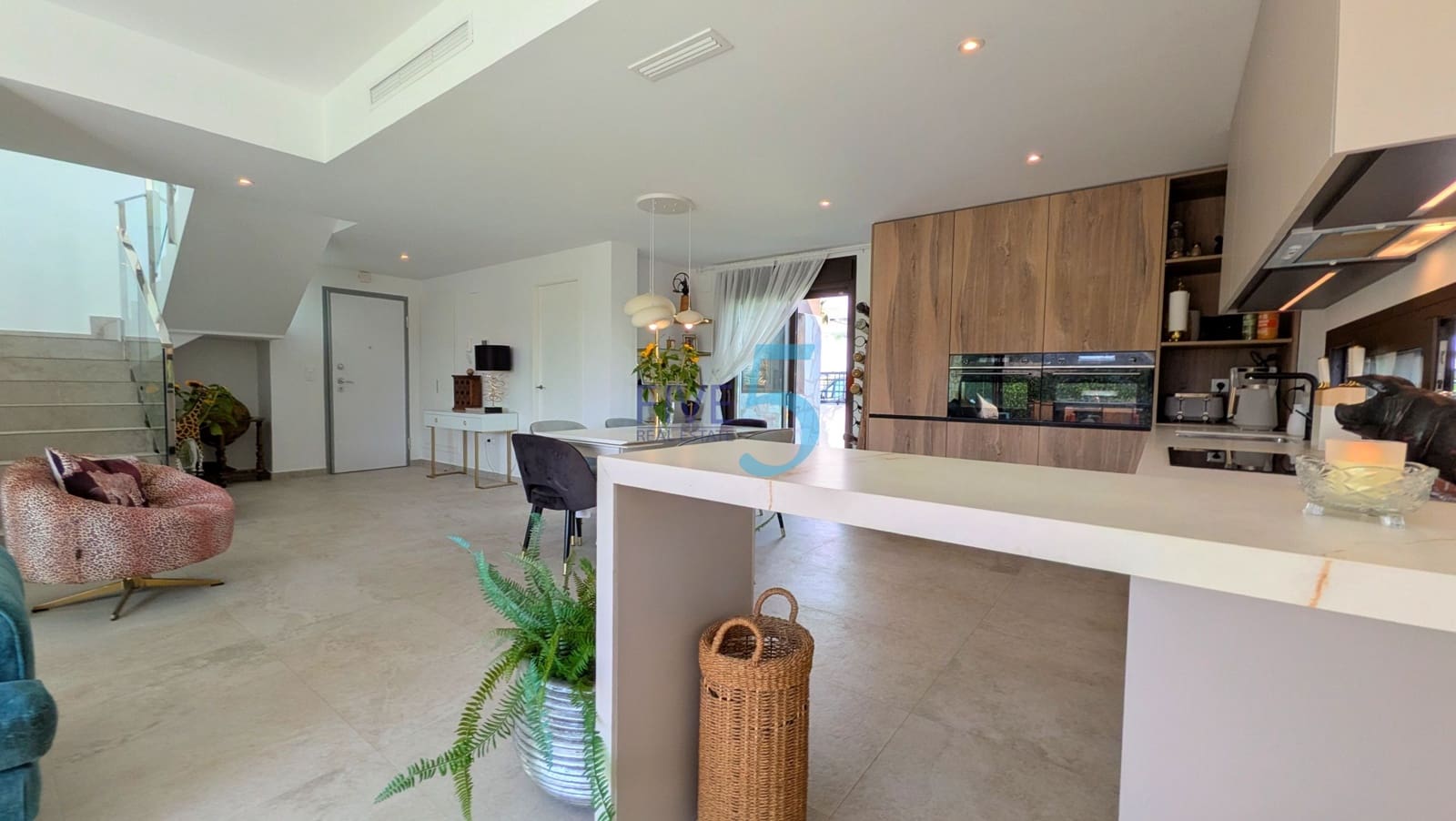 3 bedroom Villa for sale in Algorfa with pool garage - € 610,000 (Ref: 10185974)