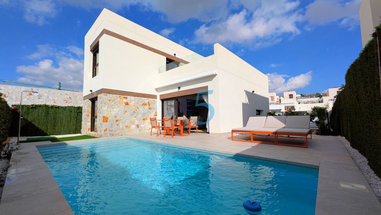 3 bedroom Villa for sale in Algorfa with pool garage - € 610,000 (Ref: 10185974)