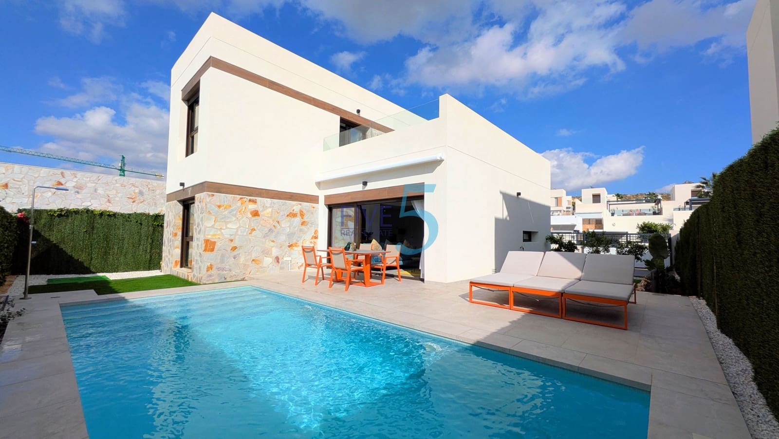 3 bedroom Villa for sale in Algorfa with pool garage - € 610,000 (Ref: 10185974)