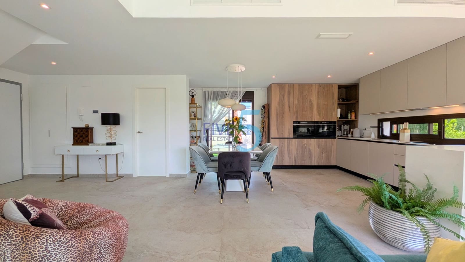 3 bedroom Villa for sale in Algorfa with pool garage - € 610,000 (Ref: 10185974)