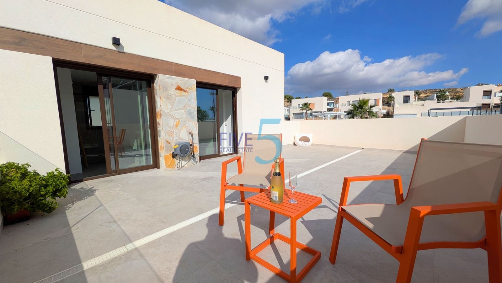 3 bedroom Villa for sale in Algorfa with pool garage - € 610,000 (Ref: 10185974)