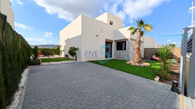 3 bedroom Villa for sale in Algorfa with pool garage - € 610,000 (Ref: 10185974)
