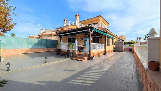 3 quarto Moradia Geminada para venda em Almoradí com piscina garagem - 249 995 € (Ref: 10187643)