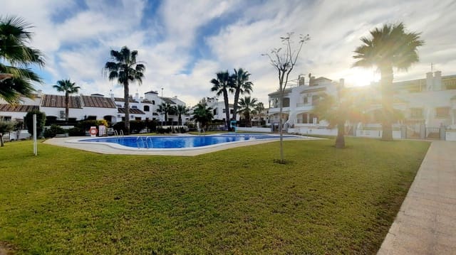 Casa de 2 habitaciones en Villamartin, Orihuela en venta con piscina garaje - 225.000 € (Ref: 6205013)