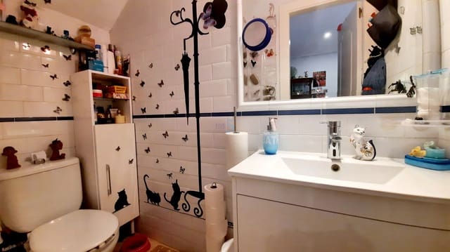 Casa de 2 habitaciones en Villamartin, Orihuela en venta con piscina garaje - 225.000 € (Ref: 6205013)