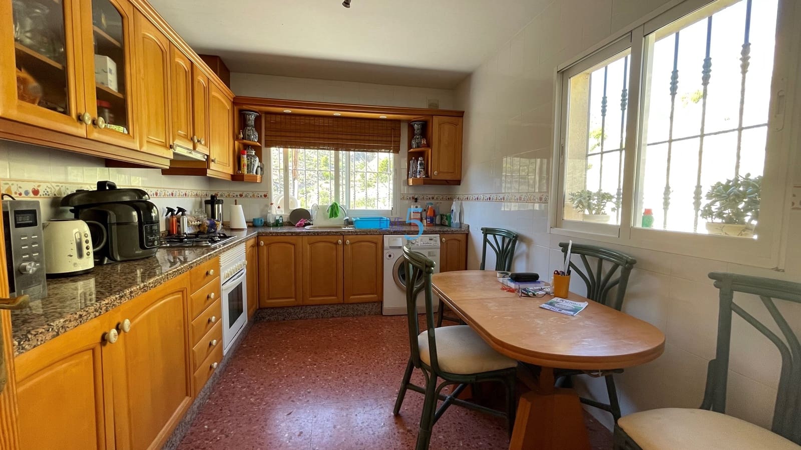 3 bedroom Townhouse for sale in Orxeta with pool garage € 180,000 (Ref 6205175)