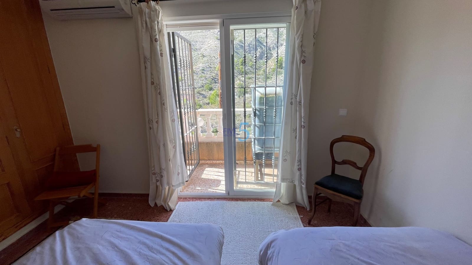 3 bedroom Townhouse for sale in Orxeta with pool garage € 180,000 (Ref 6205175)