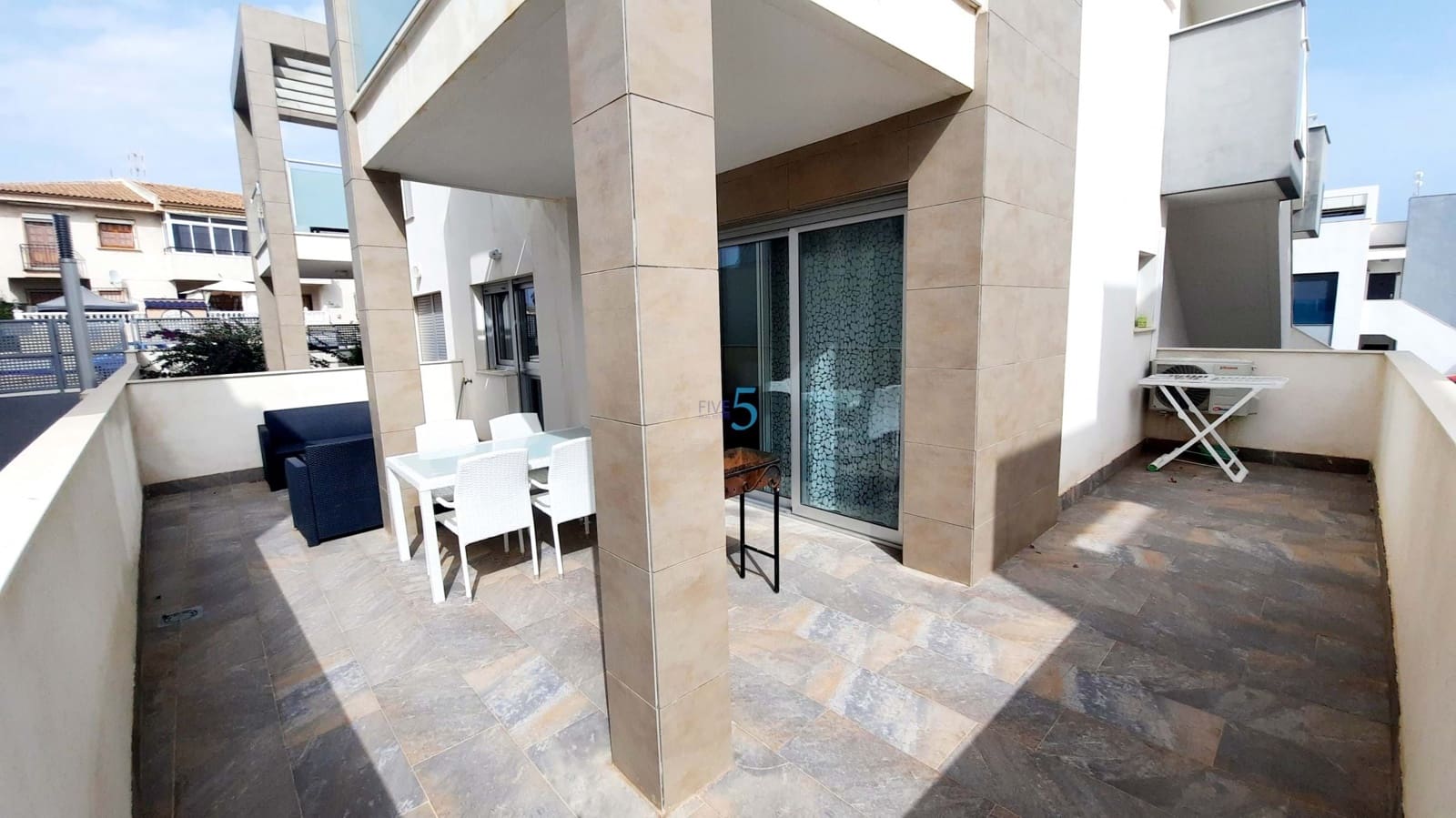 2 soveværelse Lejlighed til salg i Orihuela Costa med swimmingpool garage - € 245.000 (Ref: 6551896)