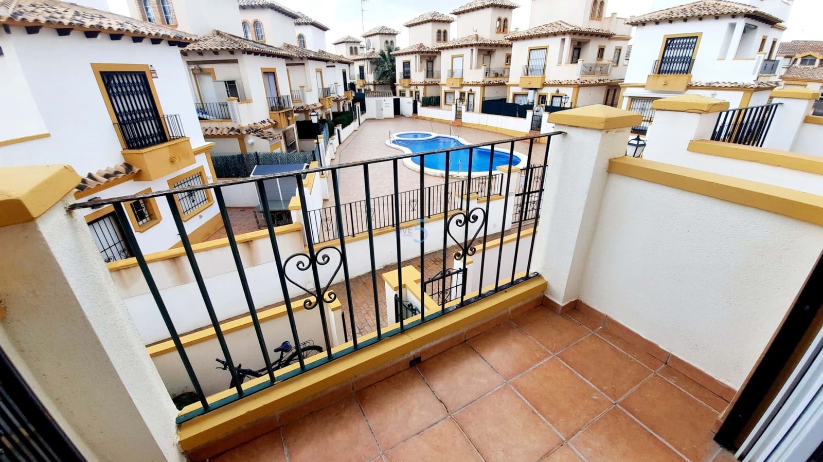 3 soveværelse Byhus til salg i Orihuela Costa med swimmingpool garage - € 183.000 (Ref: 6607715)
