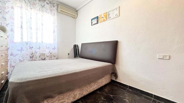 5 bedroom Semi-detached Villa for sale in Torrevieja with pool garage - € 320,000 (Ref: 6855685)