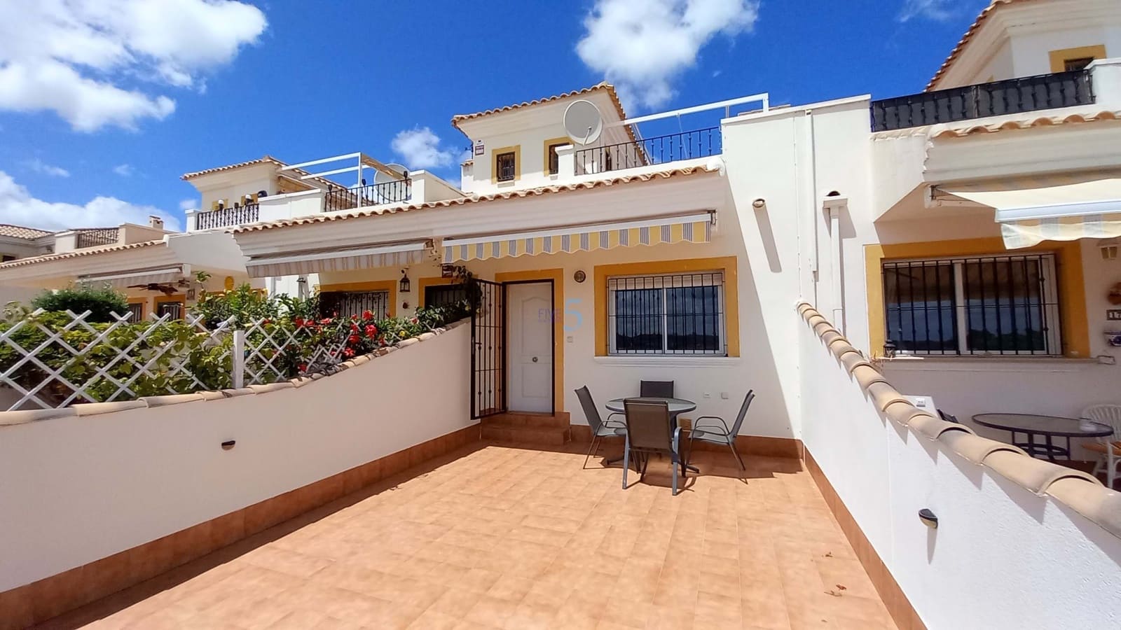 2 Zimmer Bungalow zu verkaufen in Vistabella mit Pool Garage - 155.000 € (Ref: 7041233)