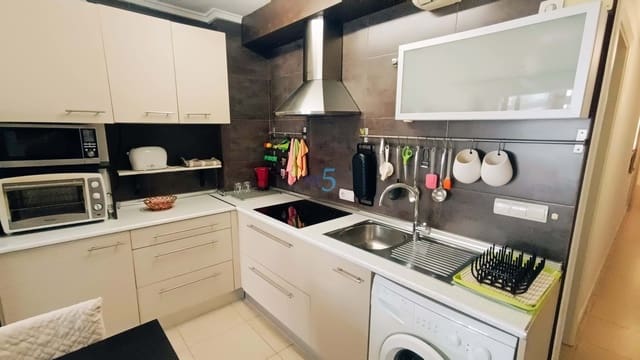 2 quarto Apartamento para venda em Torrevieja com garagem - 189 000 € (Ref: 7596359)