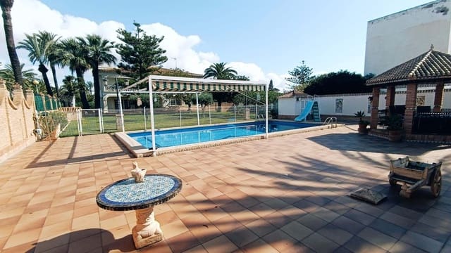 6 sypialnia Willa na sprzedaż w Cabo Roig, Orihuela z basenem garażem - 1 490 000 € (Ref: 7617382)