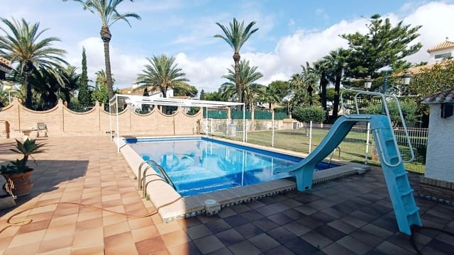 6 sypialnia Willa na sprzedaż w Cabo Roig, Orihuela z basenem garażem - 1 490 000 € (Ref: 7617382)