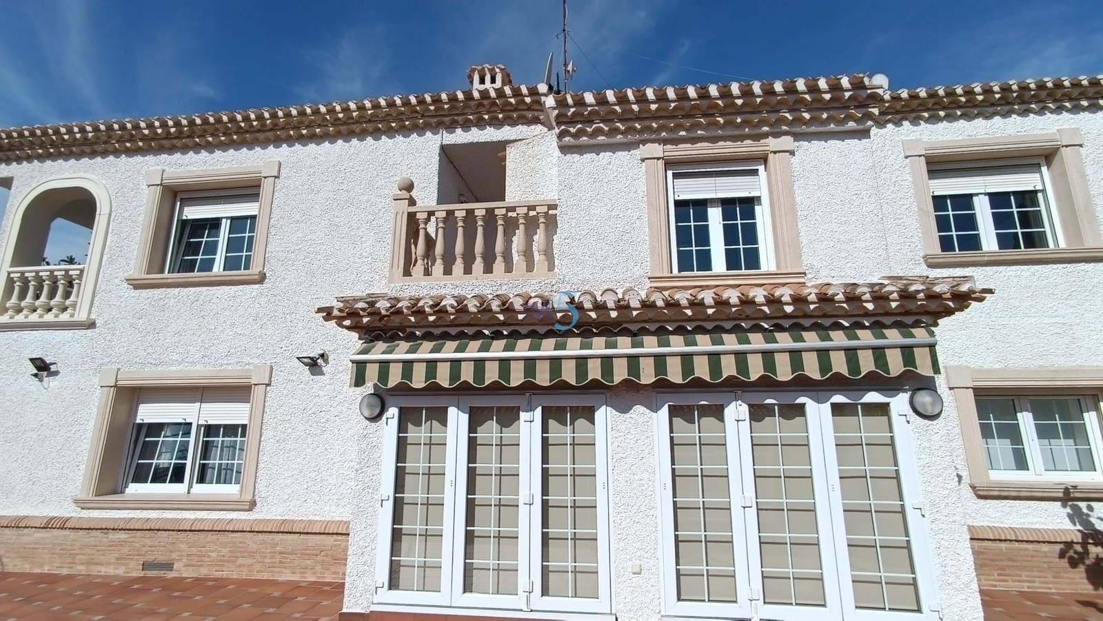 6 sypialnia Willa na sprzedaż w Cabo Roig z basenem garażem - 1 490 000 € (Ref: 7617382)