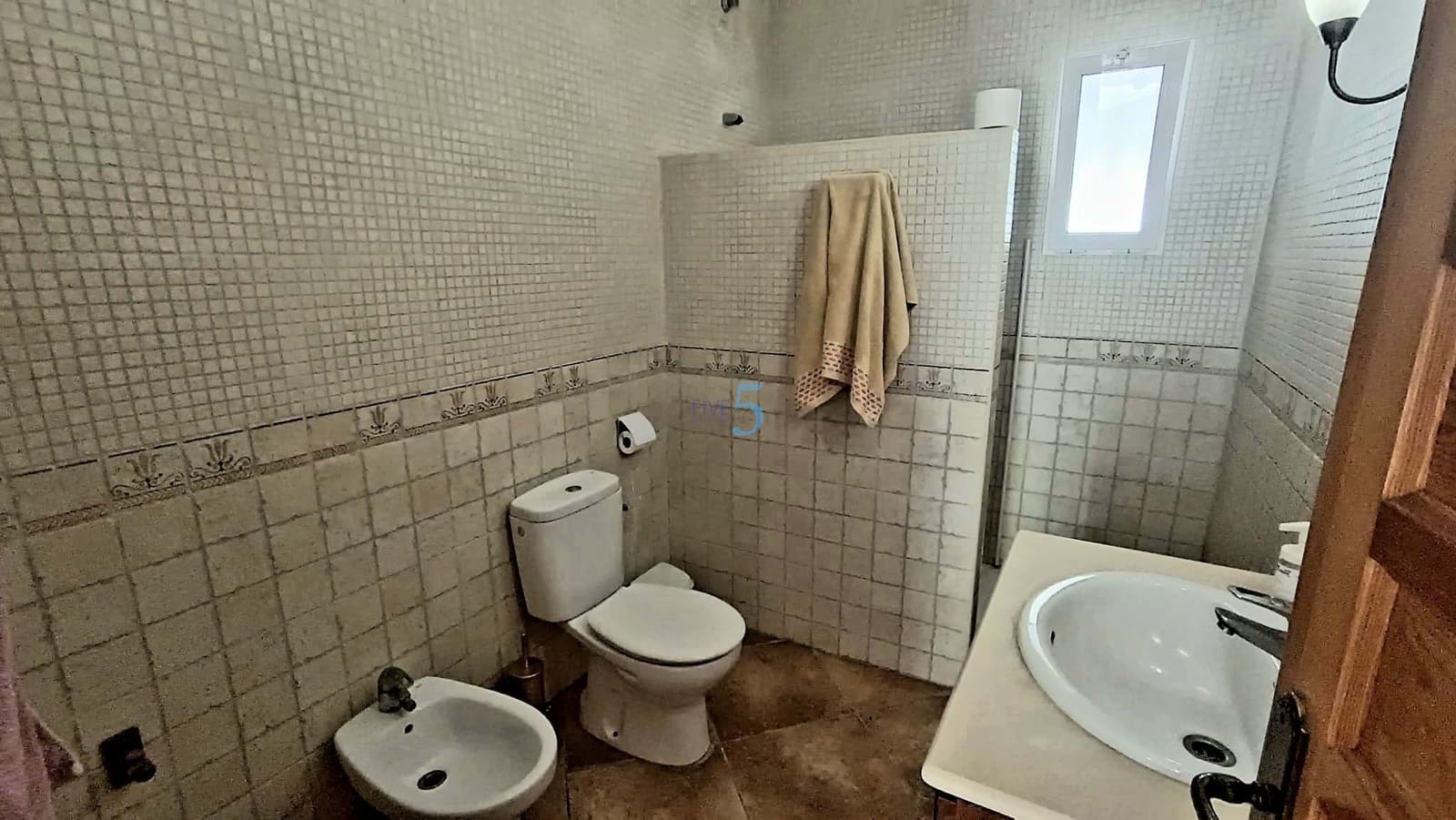 8 bedroom Villa for sale in Rojales with pool garage - € 400,000 (Ref: 7736951)