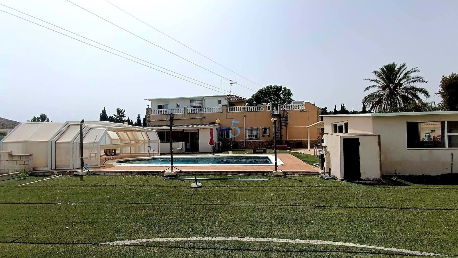 8 bedroom Villa for sale in Rojales with pool garage - € 400,000 (Ref: 7736951)