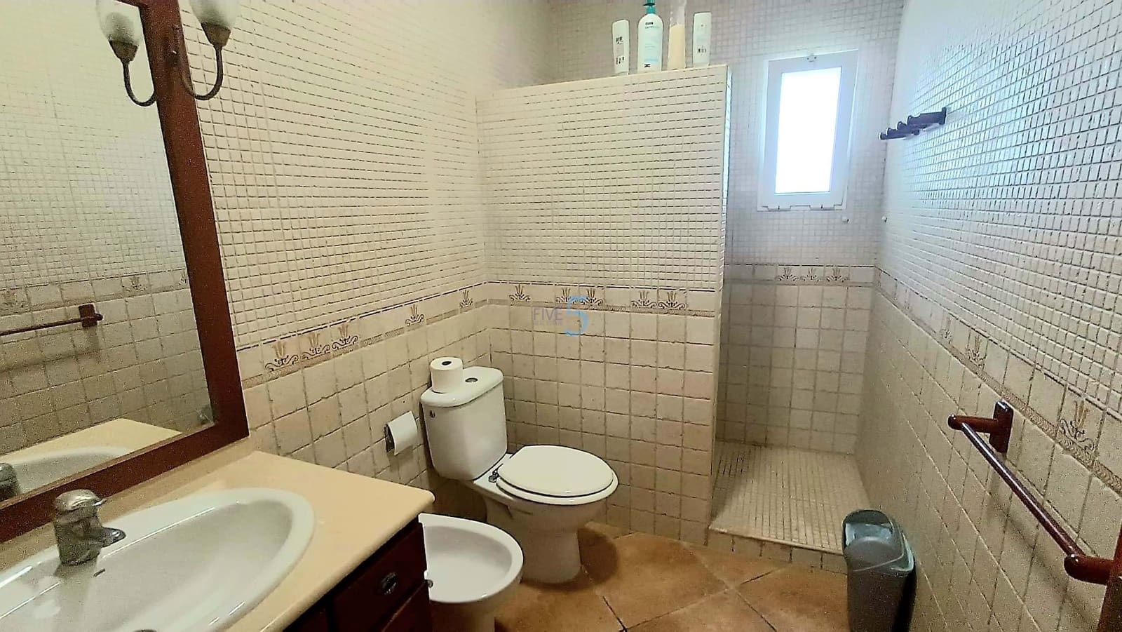 8 bedroom Villa for sale in Rojales with pool garage - € 400,000 (Ref: 7736951)