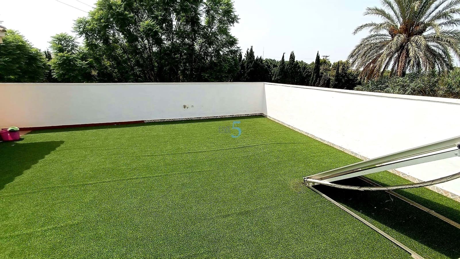 8 bedroom Villa for sale in Rojales with pool garage - € 400,000 (Ref: 7736951)