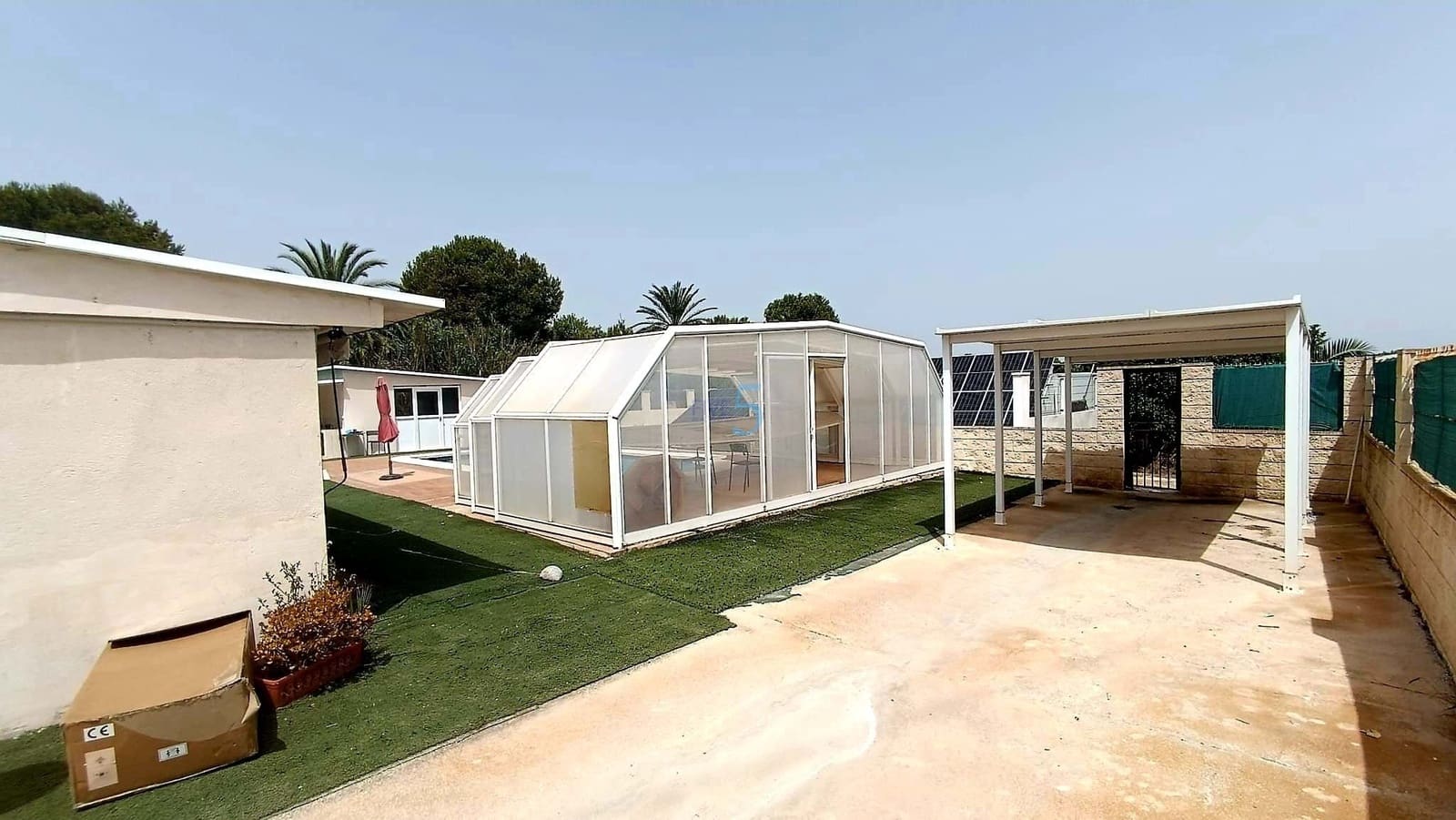 8 bedroom Villa for sale in Rojales with pool garage - € 400,000 (Ref: 7736951)