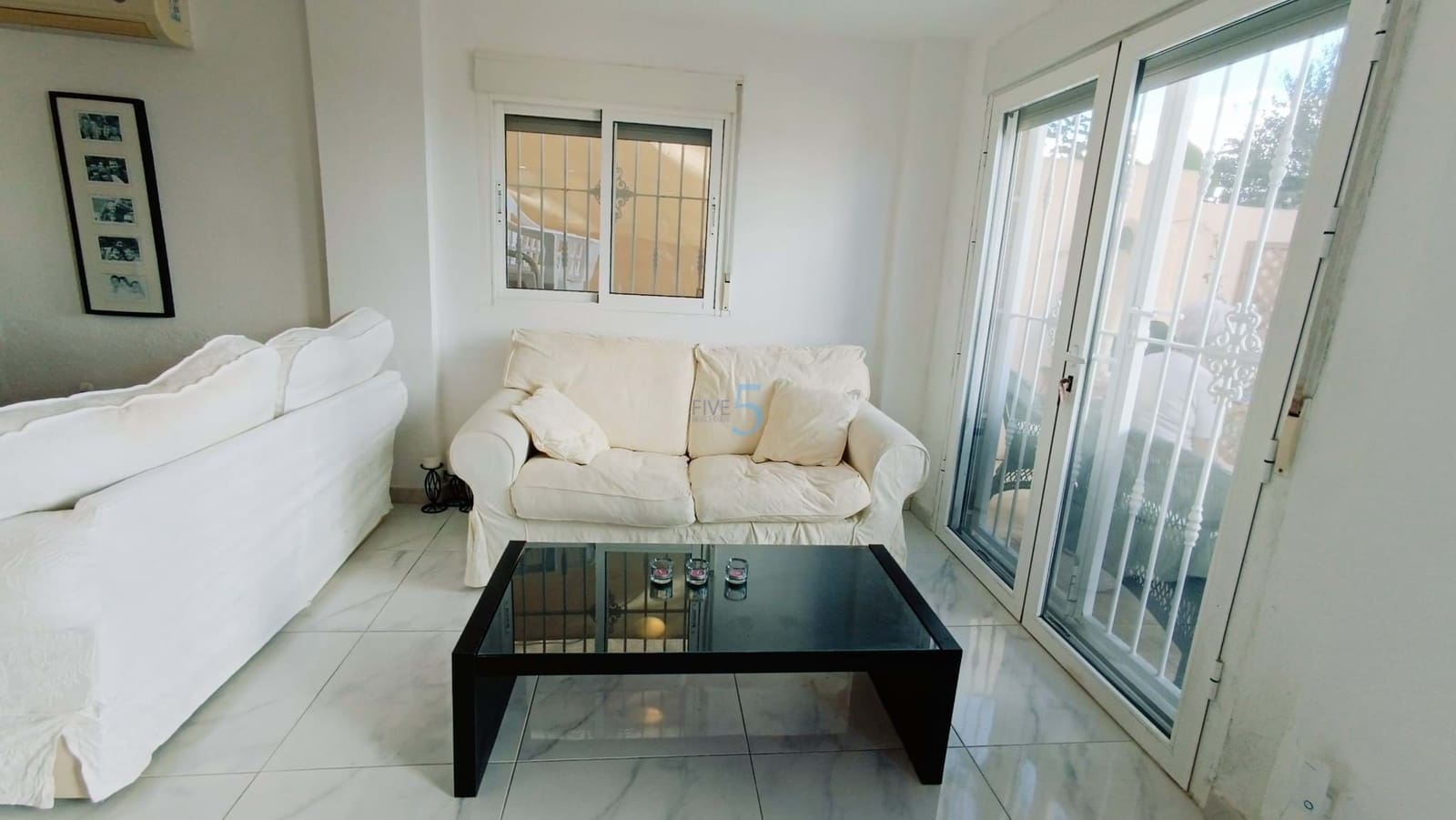 4 chambre Villa/Maison à vendre à Villamartin avec piscine - 345 000 € (Ref: 7947979)