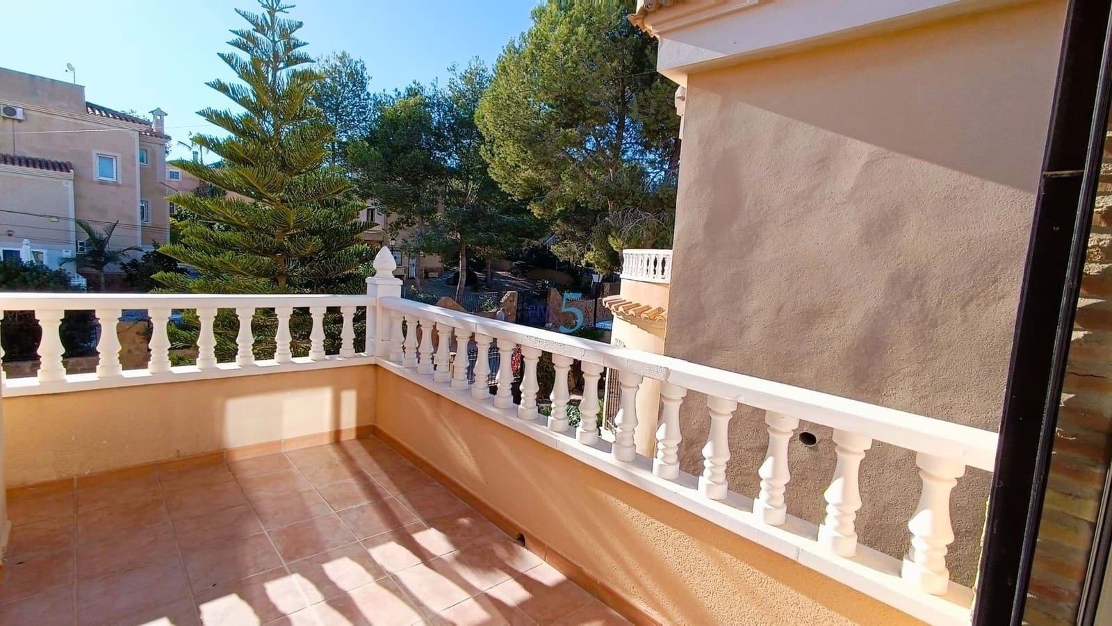 4 chambre Villa/Maison à vendre à Villamartin avec piscine - 345 000 € (Ref: 7947979)