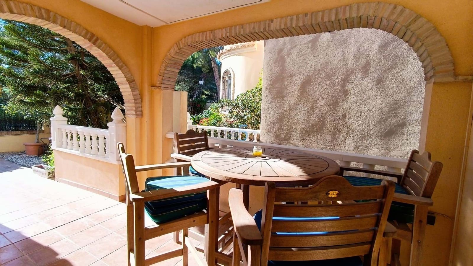 4 chambre Villa/Maison à vendre à Villamartin avec piscine - 345 000 € (Ref: 7947979)