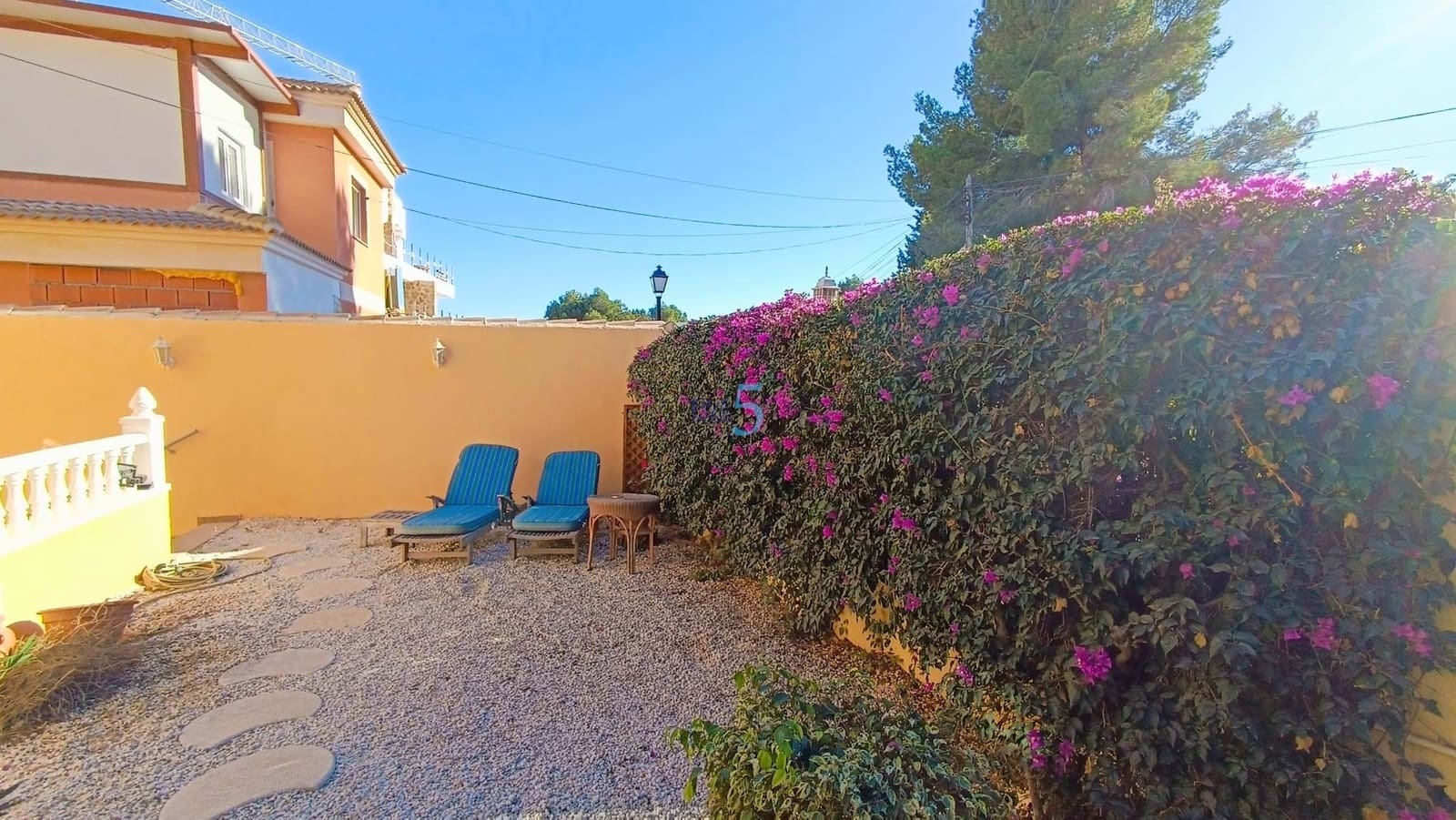 4 chambre Villa/Maison à vendre à Villamartin avec piscine - 345 000 € (Ref: 7947979)