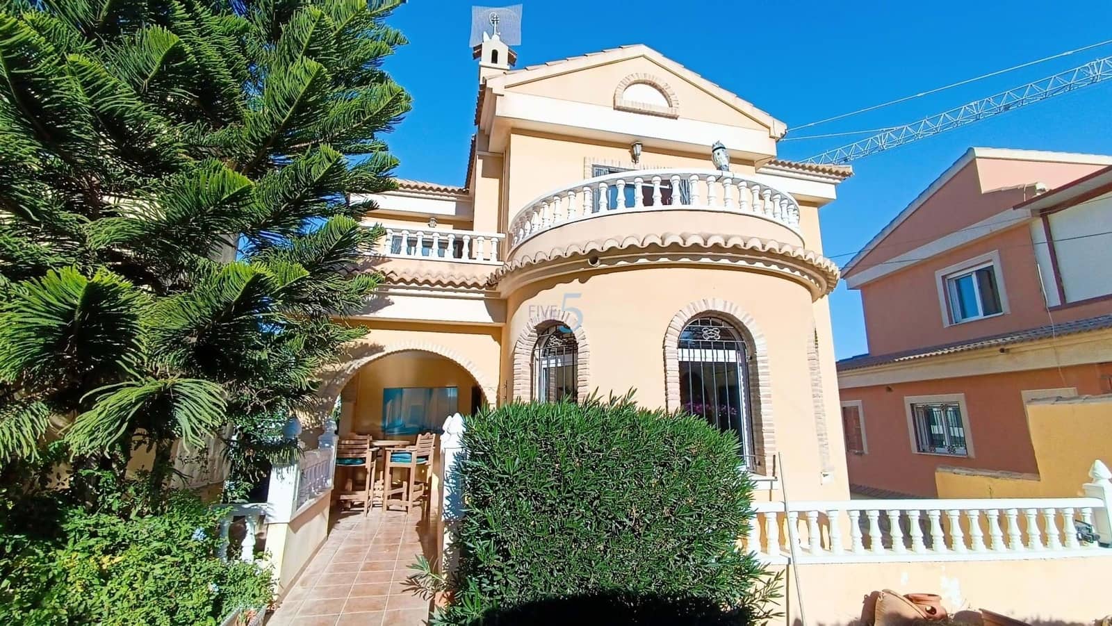 4 chambre Villa/Maison à vendre à Villamartin avec piscine - 345 000 € (Ref: 7947979)