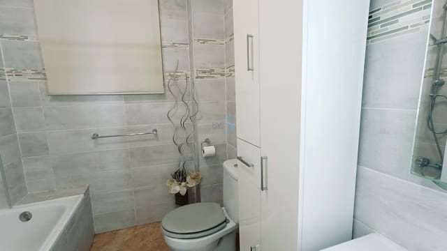 Chalet de 4 habitaciones en La Zenia, Orihuela en venta con piscina garaje - 399.000 € (Ref: 8088556)