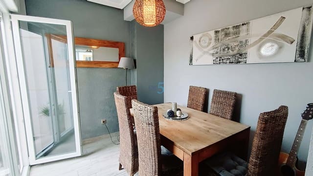 Chalet de 4 habitaciones en La Zenia, Orihuela en venta con piscina garaje - 399.000 € (Ref: 8088556)