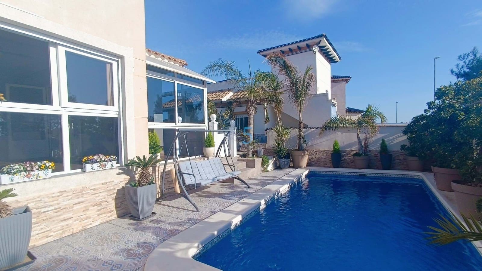 4 sypialnia Willa na sprzedaż w La Zenia z basenem garażem - 399 000 € (Ref: 8088556)