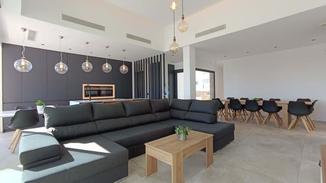 4 chambre Villa/Maison à vendre à Ciudad Quesada, Rojales avec piscine garage - 740 000 € (Ref: 8134167)