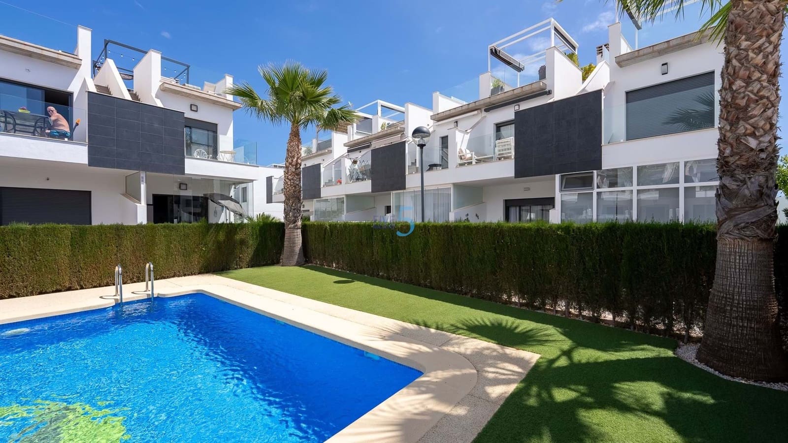 Studio til salg i Pilar de la Horadada med swimmingpool garage - € 130.000 (Ref: 8207881)