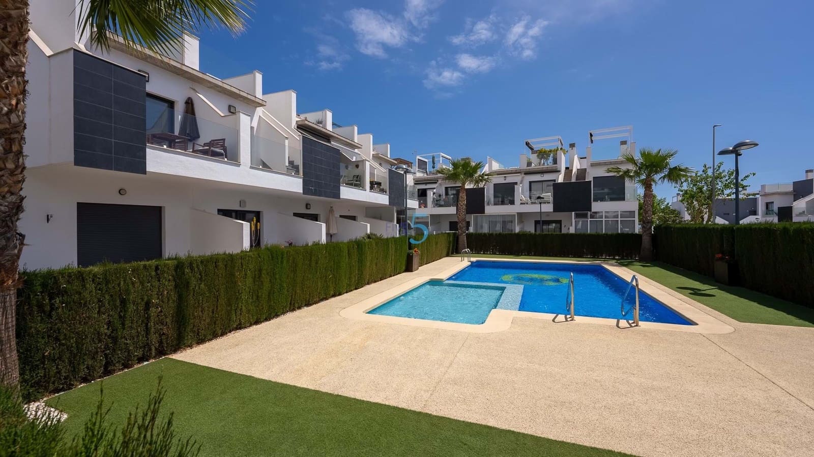 Studio til salg i Pilar de la Horadada med swimmingpool garage - € 130.000 (Ref: 8207881)