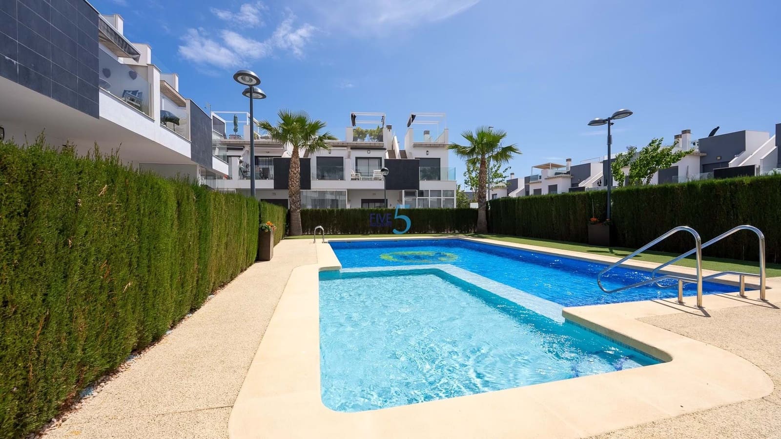 Studio til salg i Pilar de la Horadada med swimmingpool garage - € 130.000 (Ref: 8207881)